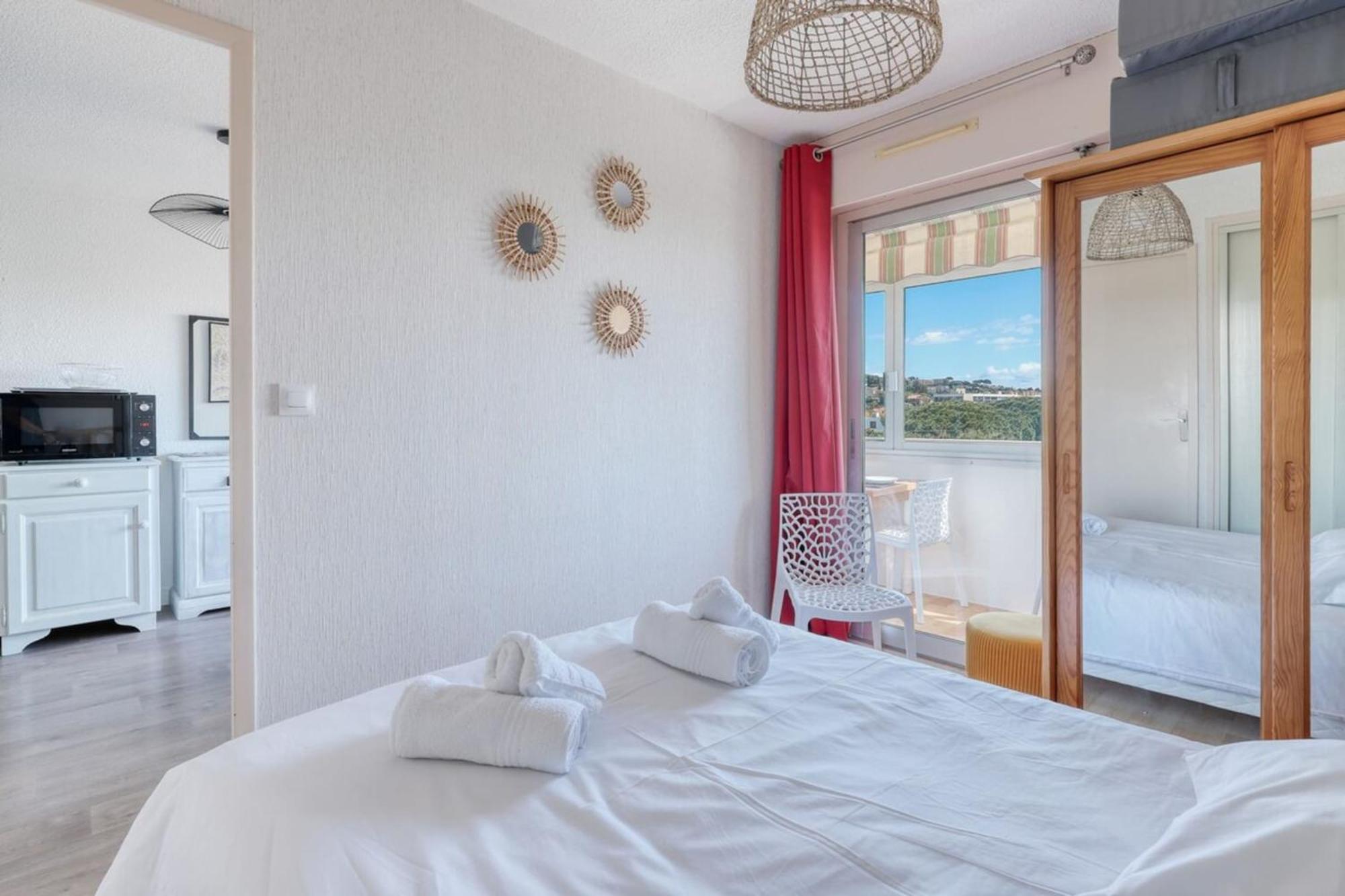 T2 600 M From The Beach! Air-Conditioned Le Lavandou Esterno foto