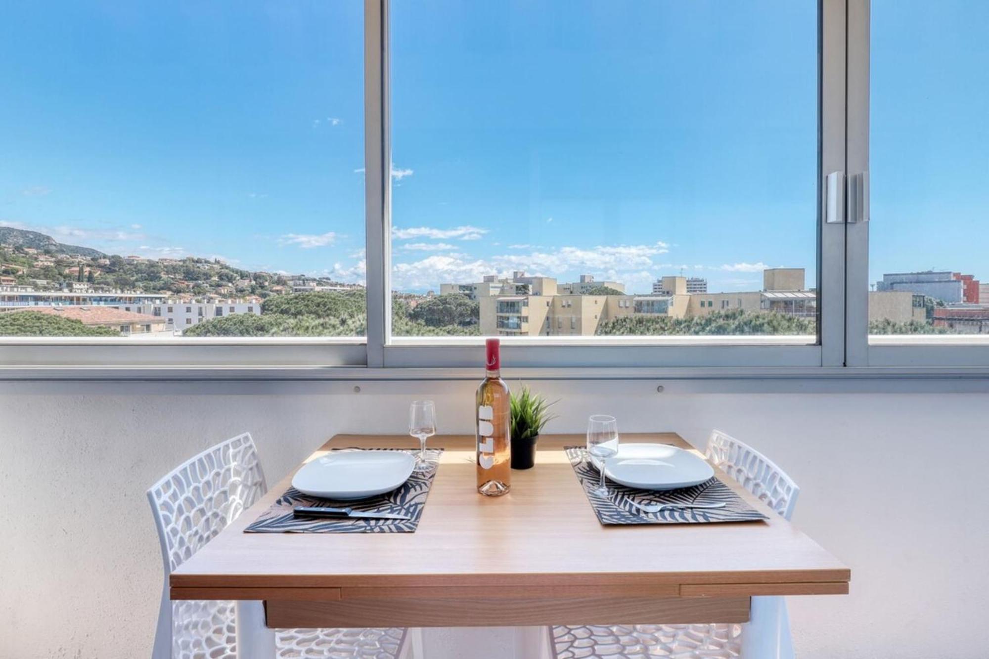 T2 600 M From The Beach! Air-Conditioned Le Lavandou Esterno foto